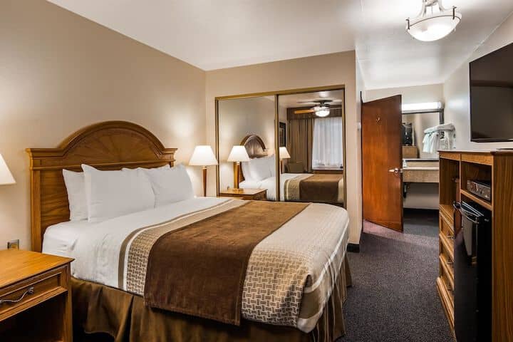 Room 8 of 20