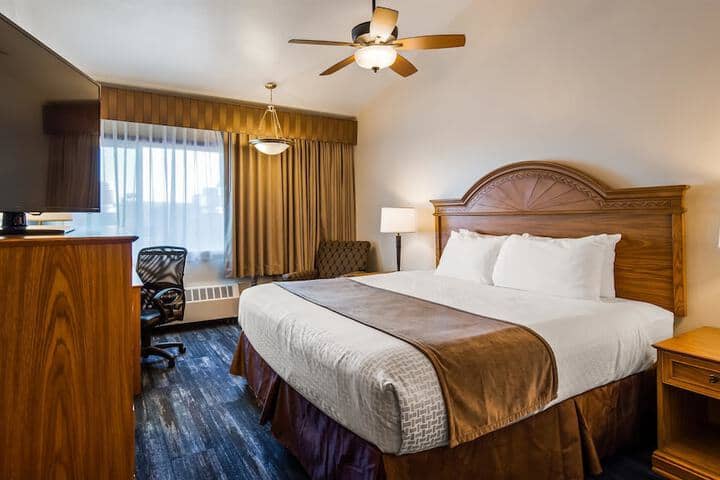 Room 4 of 20