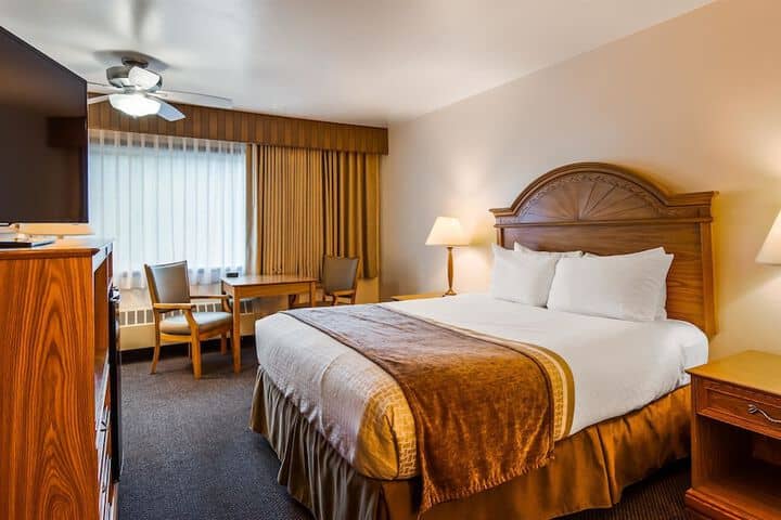 Room 6 of 20